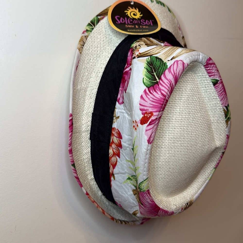 Floral White and Pink Women's Hat small‎ or kids - Picture 5 of 7